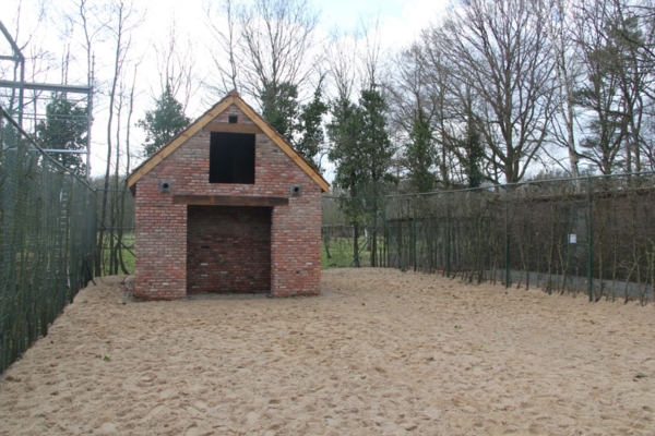 © Vlaams Paardenloket - KVM | In deze streekeigen en ecologische stalling worden weldra zieke paarden optimaal verzorgd.